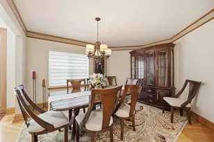 15 Manchester Ln, Elmhurst, IL 60126 - Photo 3