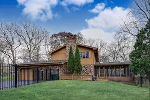 14660 Silver Lake Dr, Orland Park, IL 60462 - Photo 5