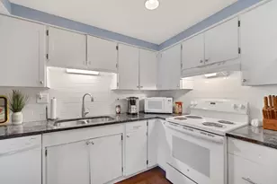 690 Chandler Rd, Gurnee, IL 60031 - Photo 17