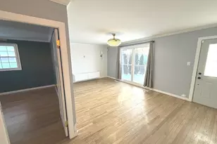 2106 Tepee Ave, Carpentersville, IL 60110 - Photo 7