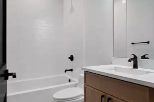 2636 W Evergreen Ave, Chicago, IL 60622 - Photo 17