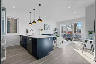 2636 W Evergreen Ave, Chicago, IL 60622 - Photo 5