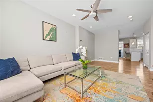 1941 Kingsley Cir, Northbrook, IL 60062 - Photo 5