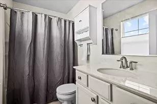 1941 Kingsley Cir, Northbrook, IL 60062 - Photo 15