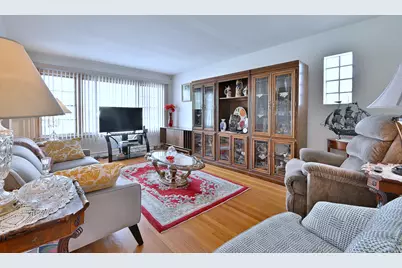 7421 W Oakton Street, Niles, IL 60714 - Photo 21