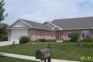 1229 Heritage Dr, Morris, IL 60450 - Photo 1