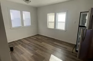 880 E Riverside Blvd, Loves Park, IL 61111 - Photo 3