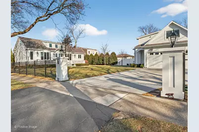 285 Middaugh Road, Clarendon Hills, IL 60514 - Photo 1