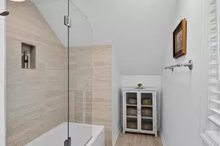 285 Middaugh Rd, Clarendon Hills, IL 60514 - Photo 19