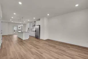 6275 Sandbelt Dr, Lisle, IL 60532 - Photo 13