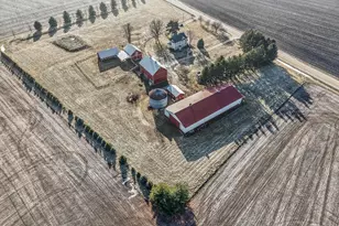 10256 Somonauk Rd, Hinckley, IL 60520 - Photo 47