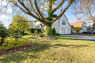 1376 Longacre Ln, Wheeling, IL 60090 - Photo 1