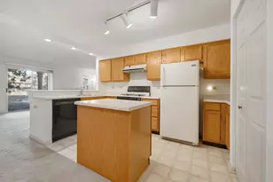 171 Old Oak Ct W, Buffalo Grove, IL 60089 - Photo 7