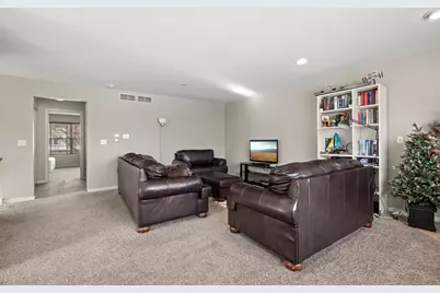 7917 Windsor Drive, Darien, IL 60561 - Photo 5