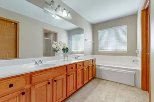 2500 Rosehall Ln, Aurora, IL 60503 - Photo 13