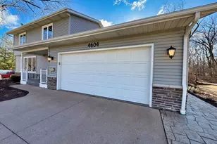 4604 30th Ave Ct, Rock Island, IL 60201 - Photo 3