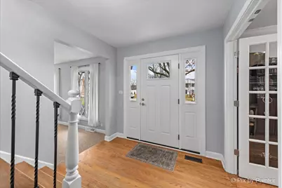 304 Patricia Lane, Bartlett, IL 60103 - Photo 5