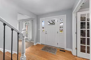 304 Patricia Ln, Bartlett, IL 60103 - Photo 5