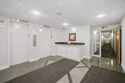 1800 Huntington Boulevard #208, Hoffman Estates, IL 60169 - Photo 3