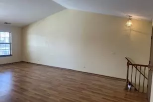 12 Truman Ct, Streamwood, IL 60107 - Photo 5