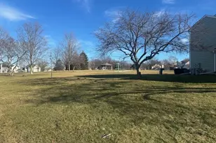 12 Truman Ct, Streamwood, IL 60107 - Photo 27