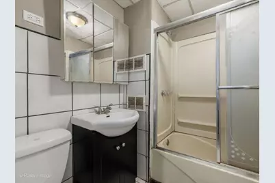 3348 N Albany Avenue, Chicago, IL 60618 - Photo 9