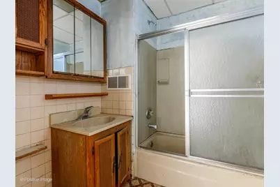 3348 N Albany Avenue, Chicago, IL 60618 - Photo 13