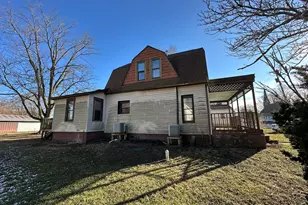 410 N Colfax St, Crescent City, IL 60928 - Photo 17