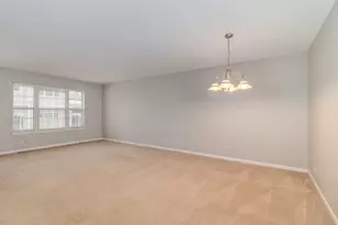 520 Lincoln Station Dr, Oswego, IL 60543 - Photo 5