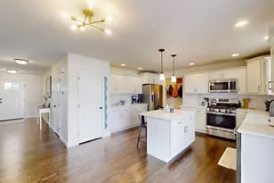 2014 Rylan Rd, Mahomet, IL 61853 - Photo 15