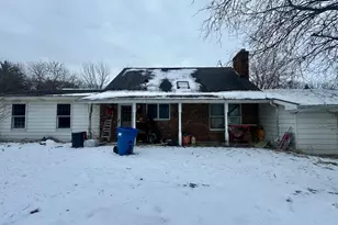 8S436 Barnes Rd, Aurora, IL 60506 - Photo 1