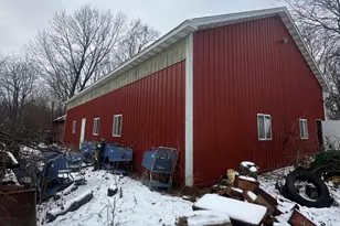 8S436 Barnes Rd, Aurora, IL 60506 - Photo 3