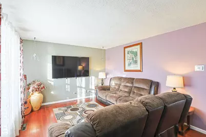 1501 Pawnee Road, Carpentersville, IL 60110 - Photo 17