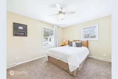 34070 N Lilac Avenue, Grayslake, IL 60030 - Photo 23