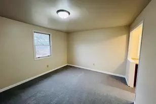 1007 Murphy St, Eldorado, IL 62930 - Photo 17