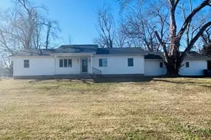 1007 Murphy St, Eldorado, IL 62930 - Photo 3