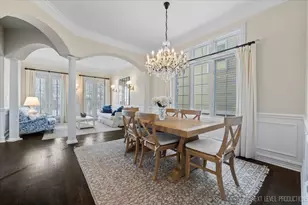 128 S Clay St, Hinsdale, IL 60521 - Photo 9