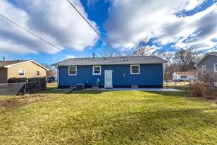 8114 9th St W, Rock Island, IL 61201 - Photo 25