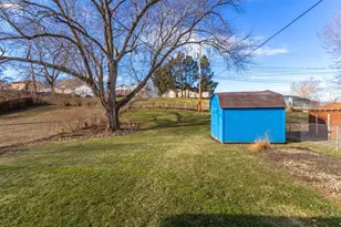 8114 9th St W, Rock Island, IL 61201 - Photo 27