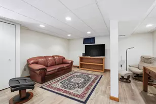 8114 9th St W, Rock Island, IL 61201 - Photo 17