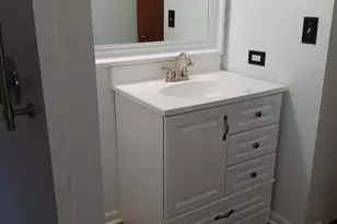 15 Creekside Cir, Elgin, IL 60123 - Photo 13