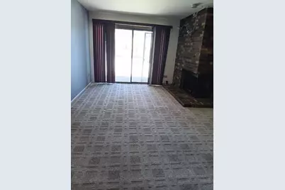 15 Creekside Circle #B, Elgin, IL 60123 - Photo 17