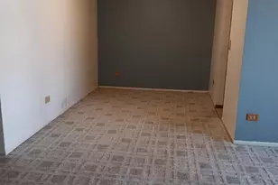 15 Creekside Cir, Elgin, IL 60123 - Photo 15