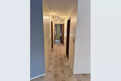 15 Creekside Circle #B, Elgin, IL 60123 - Photo 11