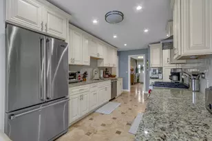 315 Norton Ln, Bloomingdale, IL 60108 - Photo 9