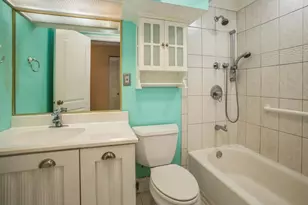 923 Jeffery Ct, Schaumburg, IL 60193 - Photo 9