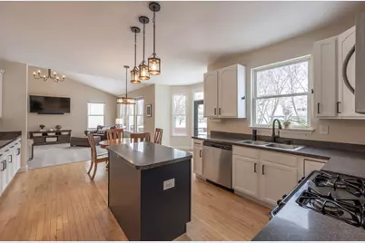 [Address not provided], North Aurora, IL 60542 - Photo 9