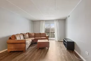 8025 Woodglen Ln, Downers Grove, IL 60516 - Photo 3