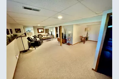 1177 Golf Court, Dekalb, IL 60115 - Photo 23
