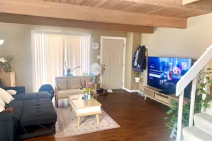 530 Meadow Green Ln, Round Lake Beach, IL 60073 - Photo 5